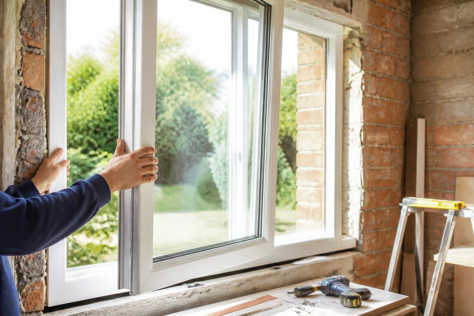 découvrez nos conseils pour bien choisir et installer des fenêtres adaptées à la rénovation de votre logement, alliant performance énergétique et esthétique.