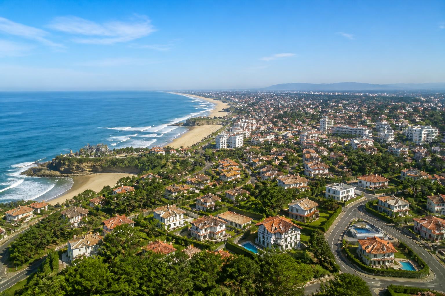 découvrez nos conseils essentiels pour réussir votre projet de rénovation d'une maison à anglet. guide pratique pour transformer votre bien en un espace idéal.